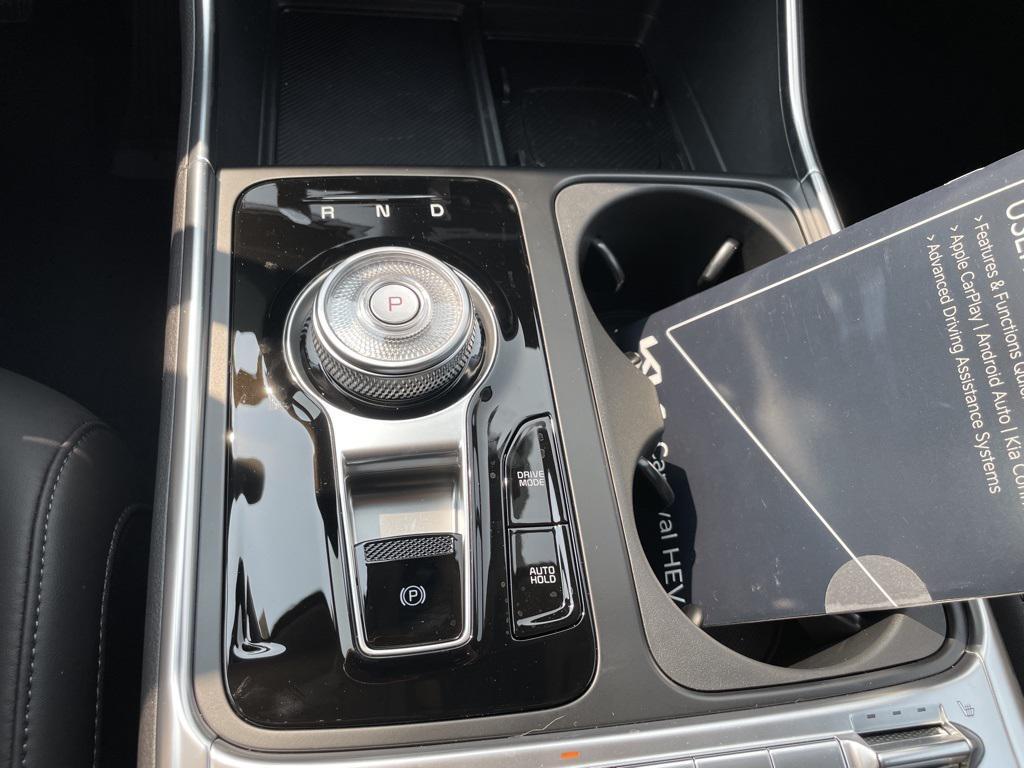 new 2025 Kia Carnival Hybrid car, priced at $45,998