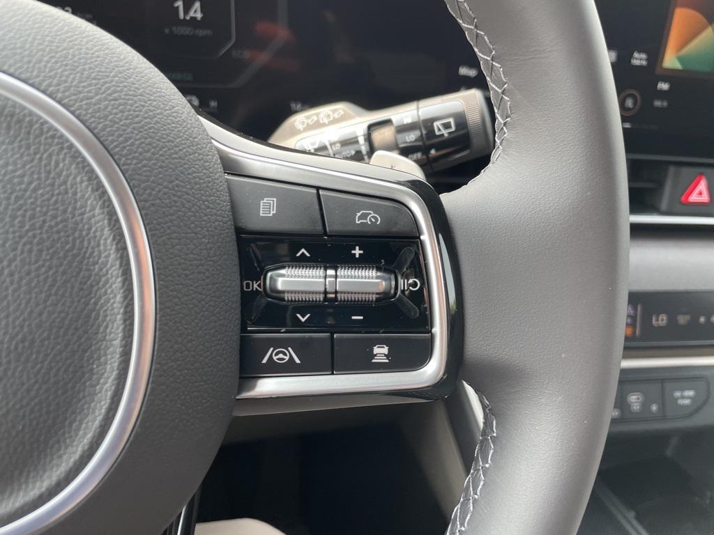 new 2025 Kia Carnival Hybrid car, priced at $45,998