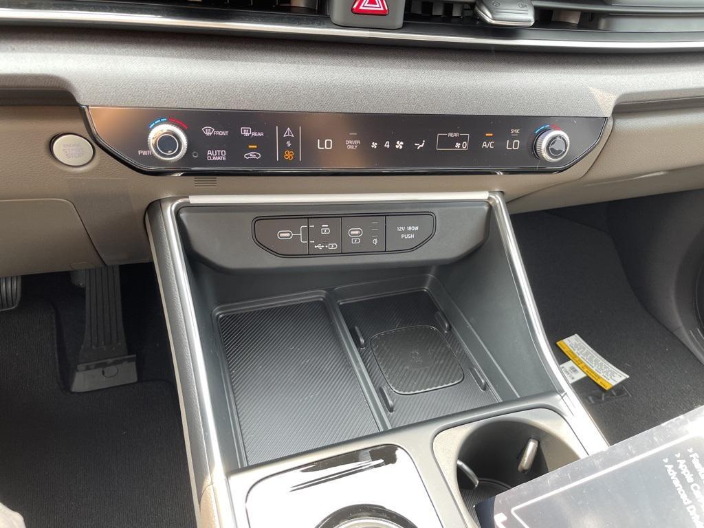 new 2025 Kia Carnival Hybrid car, priced at $45,998