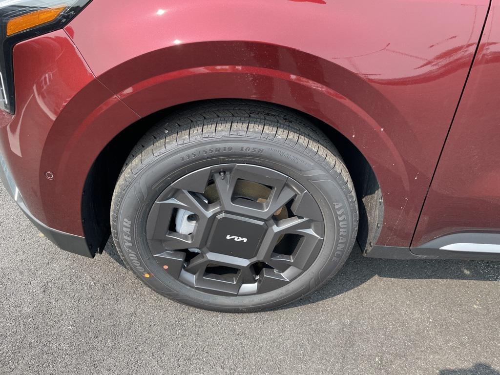 new 2025 Kia Carnival Hybrid car, priced at $45,998