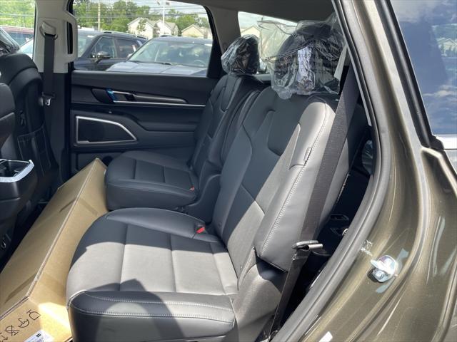 new 2025 Kia Telluride car, priced at $42,206