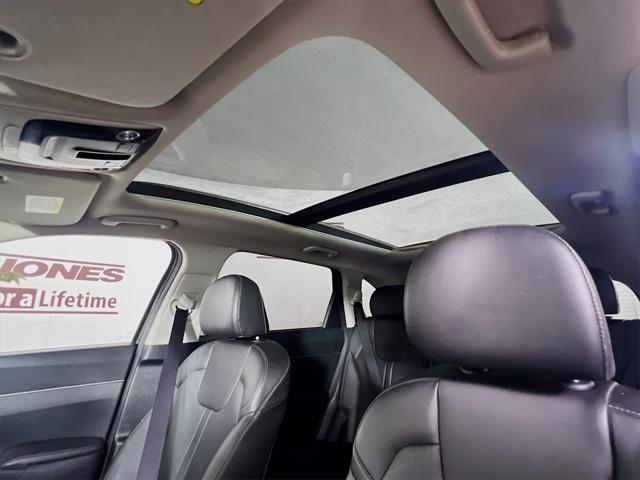 used 2022 Kia Sorento car, priced at $29,998