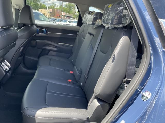 new 2025 Kia Sorento car, priced at $36,151