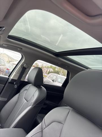 new 2025 Kia Sorento car, priced at $39,778