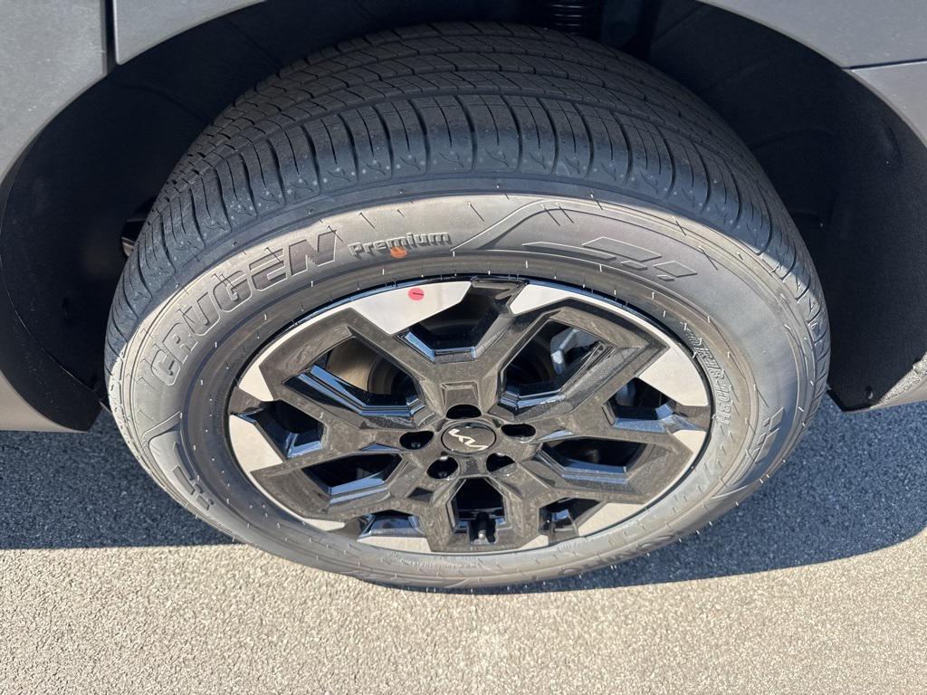 new 2025 Kia Sorento car, priced at $36,214