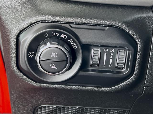 used 2021 Jeep Gladiator car, priced at $30,998