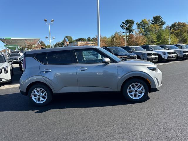 new 2025 Kia Soul car, priced at $19,845