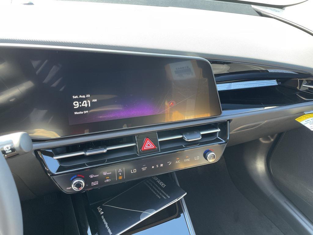 new 2025 Kia Niro car, priced at $28,998
