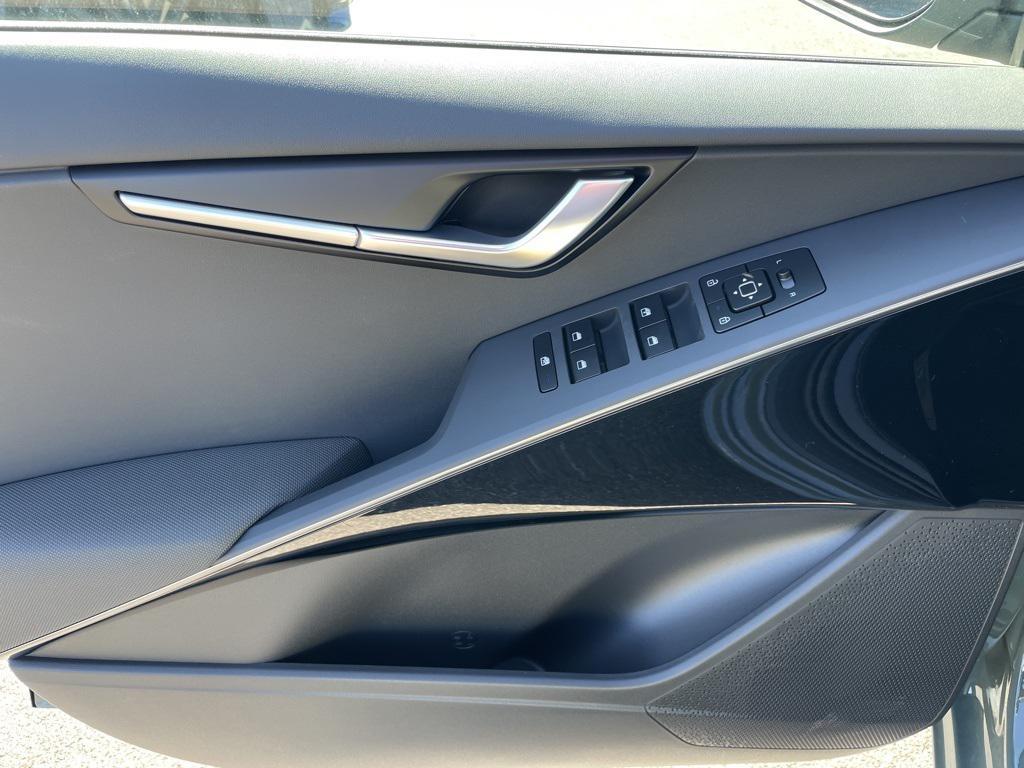 new 2025 Kia Niro car, priced at $28,998