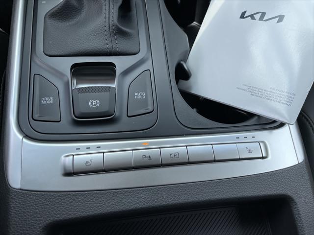 new 2025 Kia Carnival car, priced at $39,107