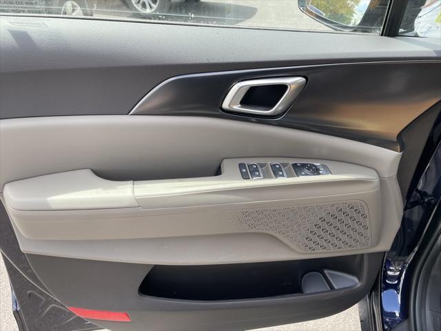 new 2025 Kia Carnival car, priced at $39,107
