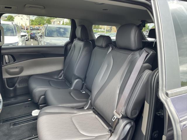 new 2025 Kia Carnival car, priced at $39,107