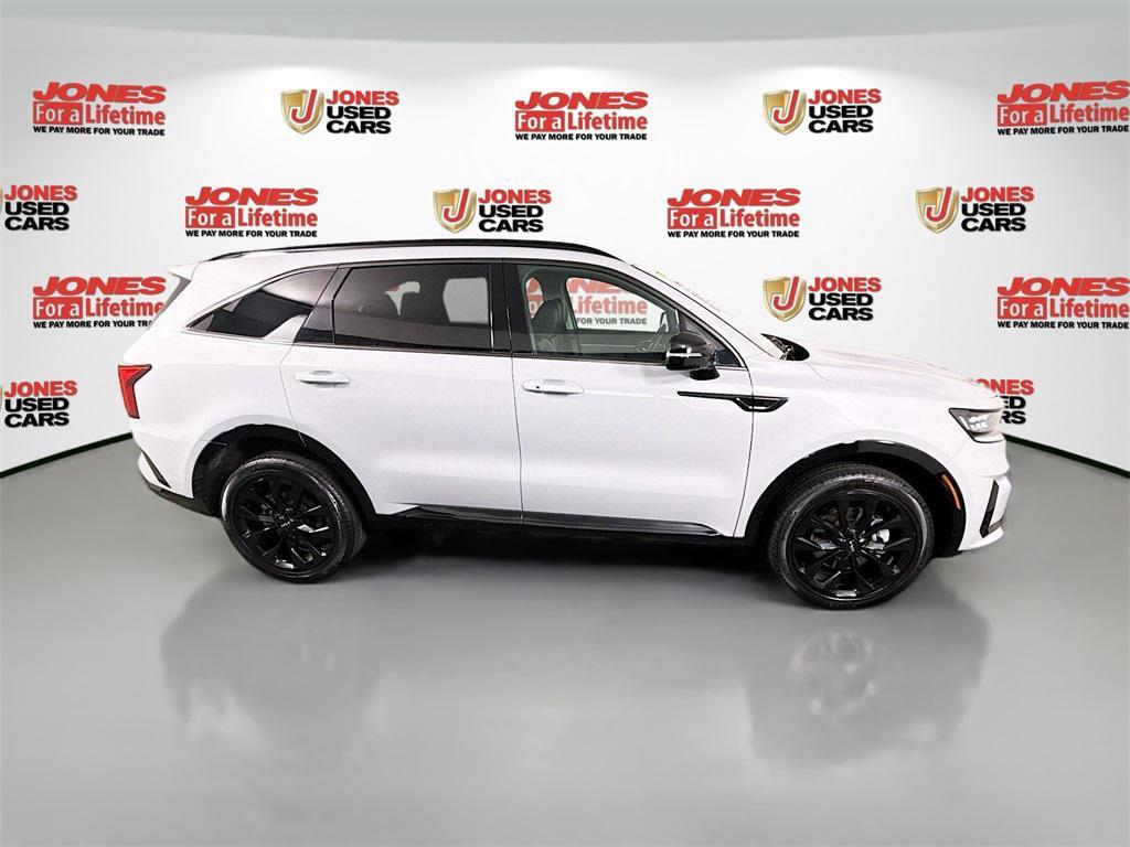 used 2023 Kia Sorento car, priced at $32,998