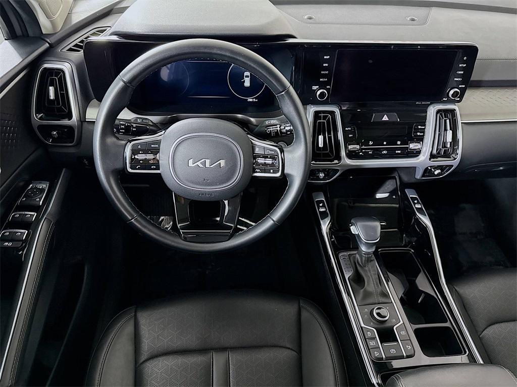 used 2023 Kia Sorento car, priced at $32,998