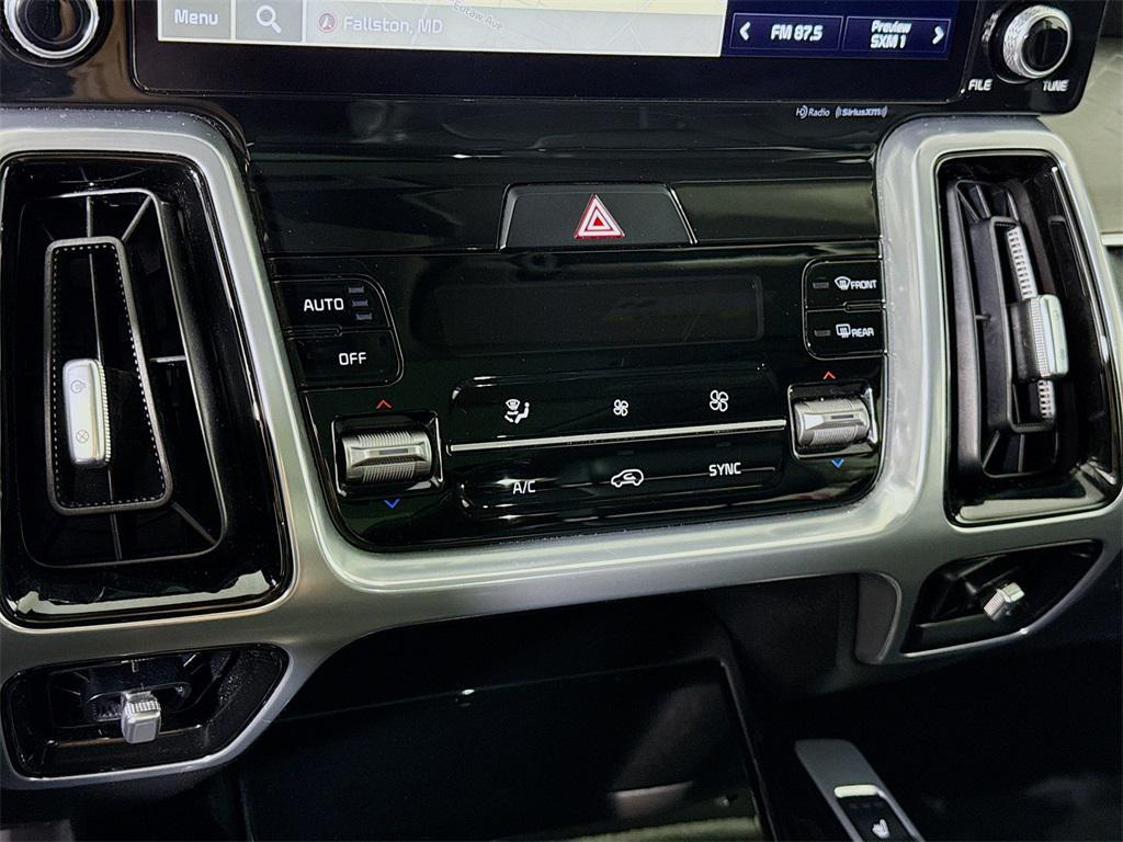 used 2023 Kia Sorento car, priced at $32,998