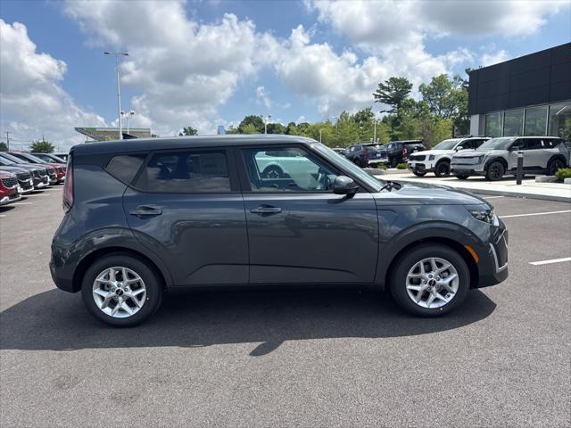new 2025 Kia Soul car, priced at $21,202
