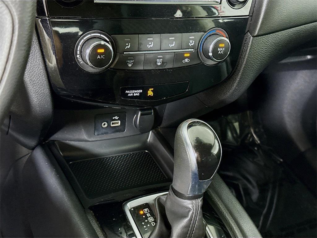 used 2020 Nissan Rogue car, priced at $15,566