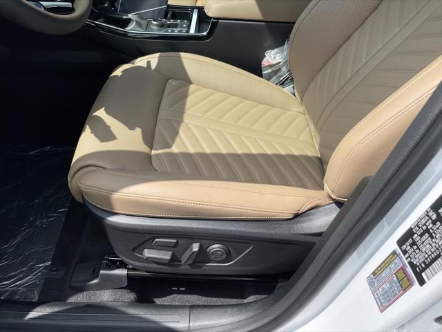 new 2025 Kia Sorento car, priced at $44,081