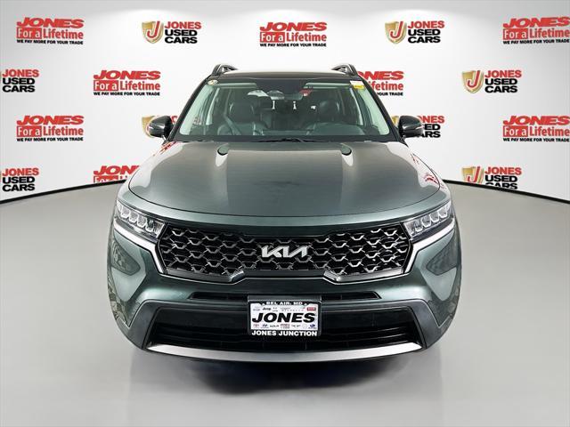 used 2022 Kia Sorento car, priced at $27,998