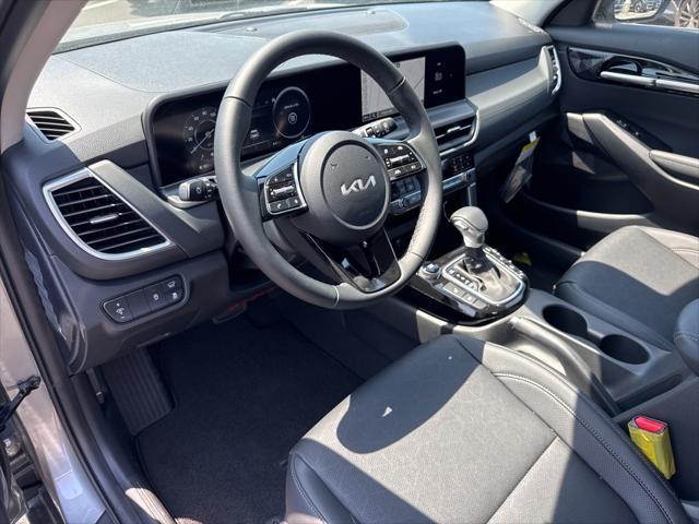 new 2025 Kia Seltos car, priced at $28,311