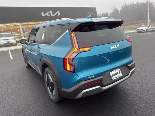 new 2025 Kia EV9 car, priced at $59,998