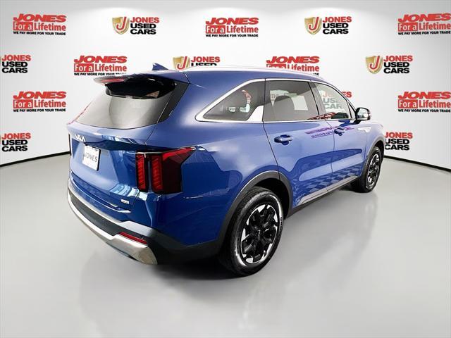 used 2024 Kia Sorento car, priced at $31,998