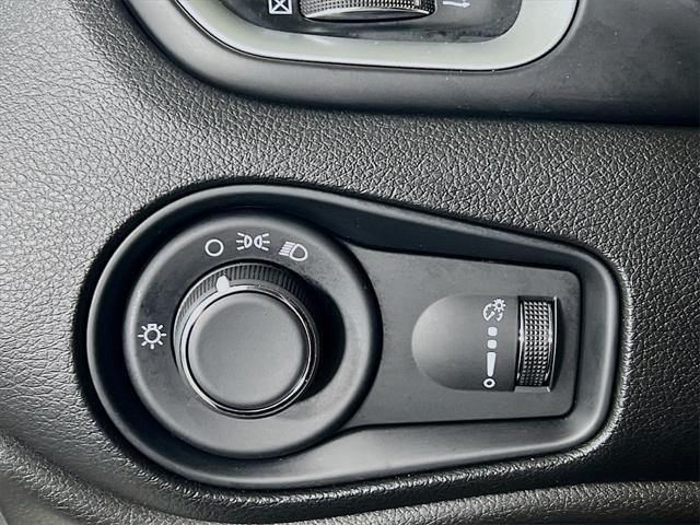 used 2020 Jeep Renegade car, priced at $16,279