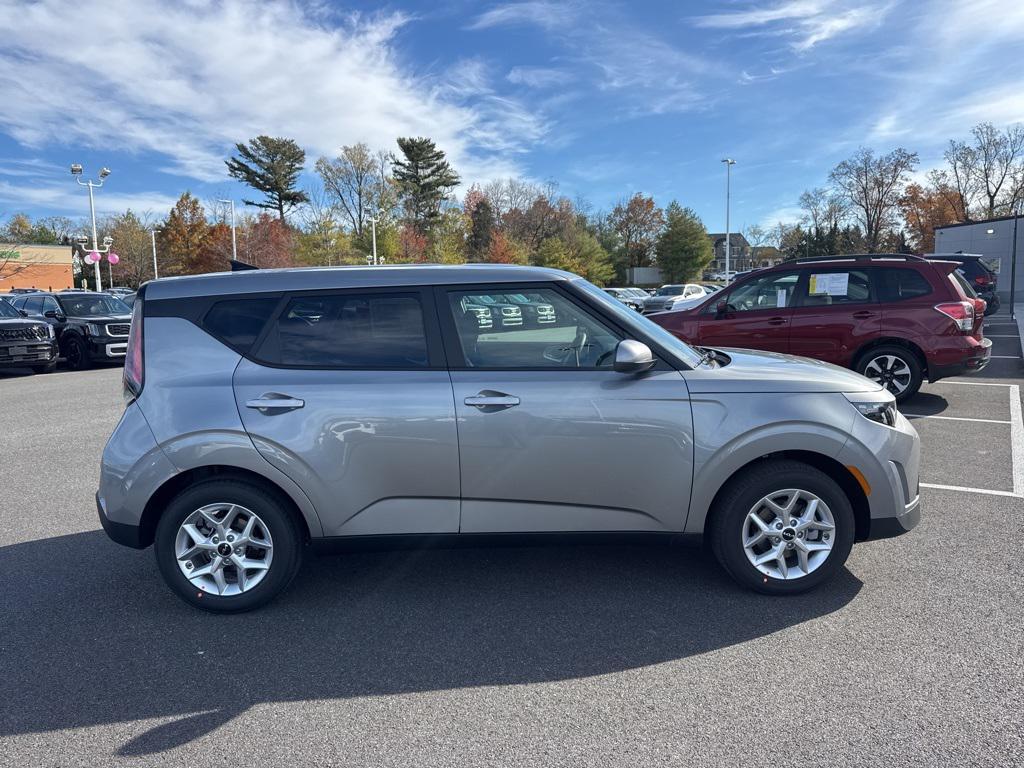 new 2025 Kia Soul car, priced at $21,566