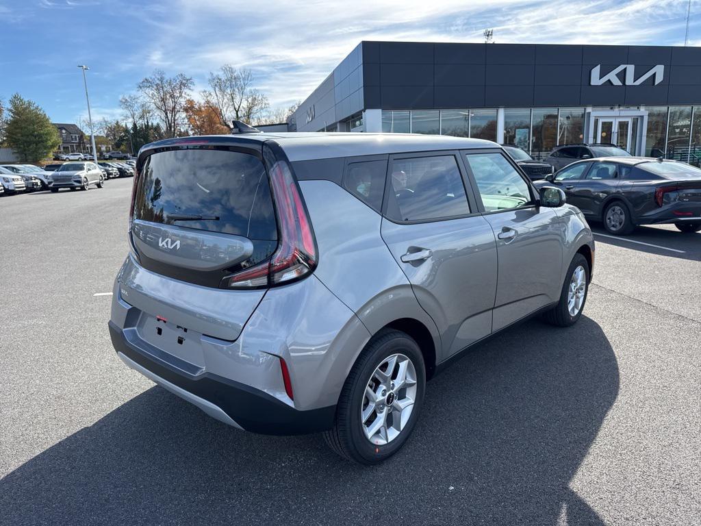 new 2025 Kia Soul car, priced at $21,566