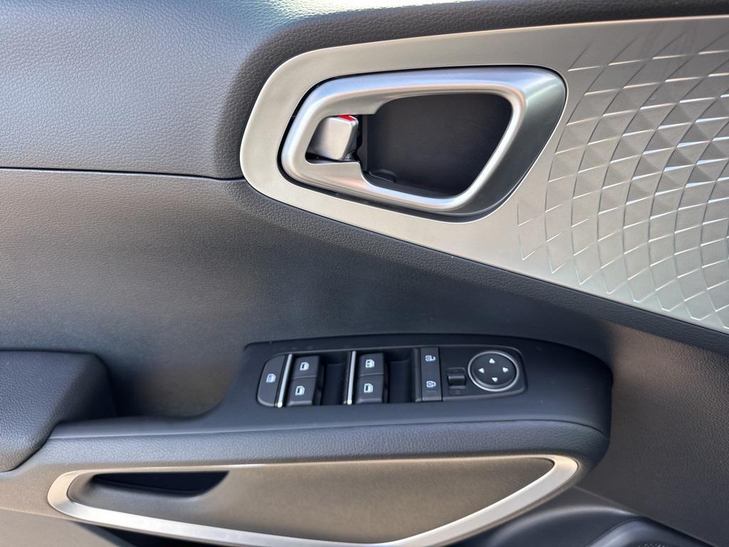 new 2025 Kia Soul car, priced at $21,566