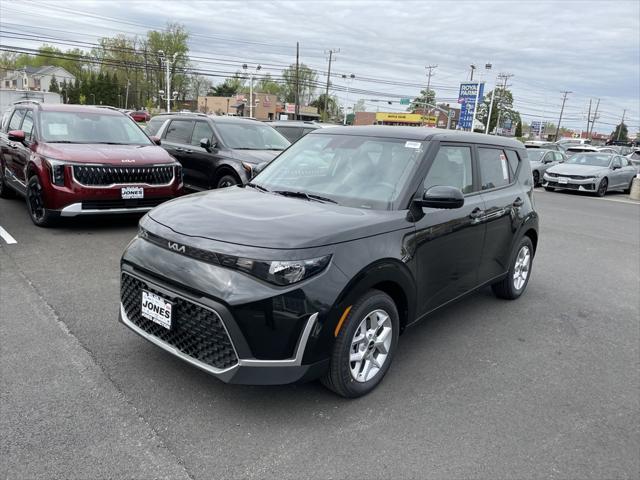new 2025 Kia Soul car, priced at $22,112
