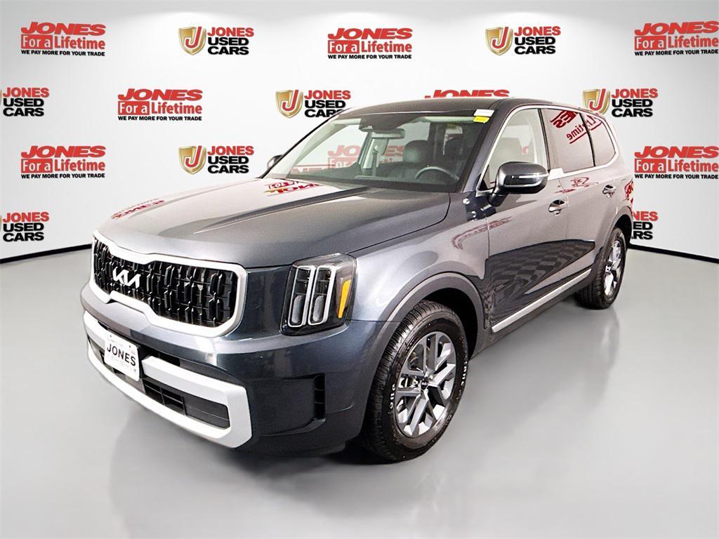 used 2024 Kia Telluride car, priced at $36,997