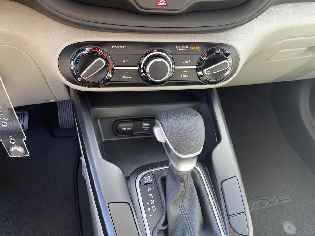 new 2025 Kia Soul car, priced at $21,451