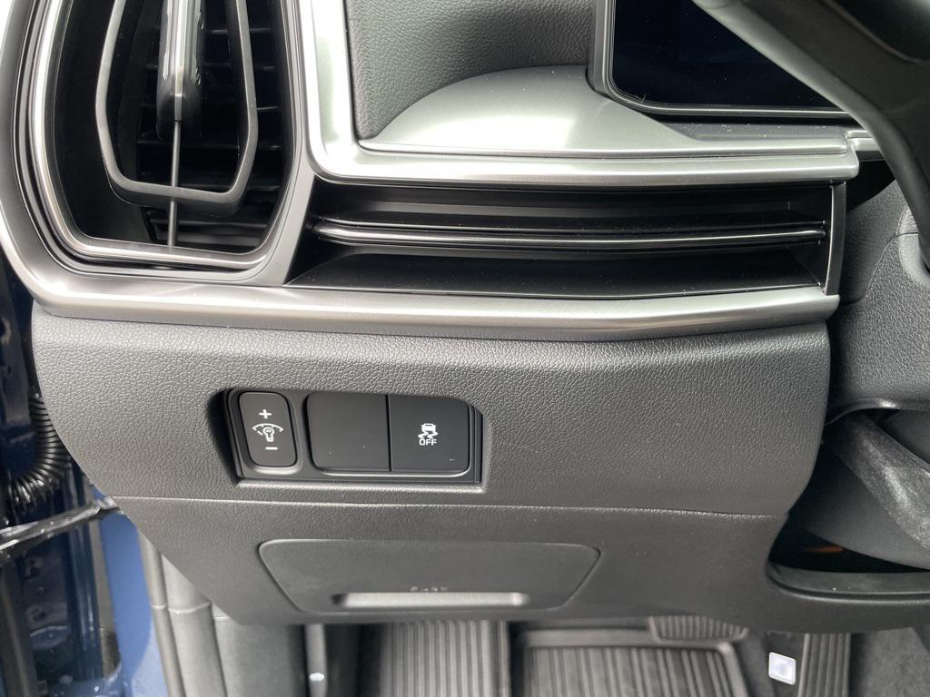 new 2026 Kia Sorento car, priced at $38,638
