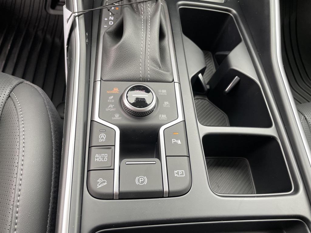 new 2026 Kia Sorento car, priced at $38,638