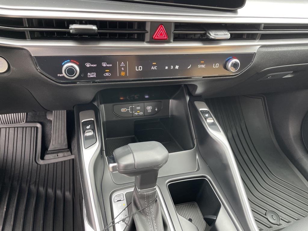 new 2026 Kia Sorento car, priced at $38,638