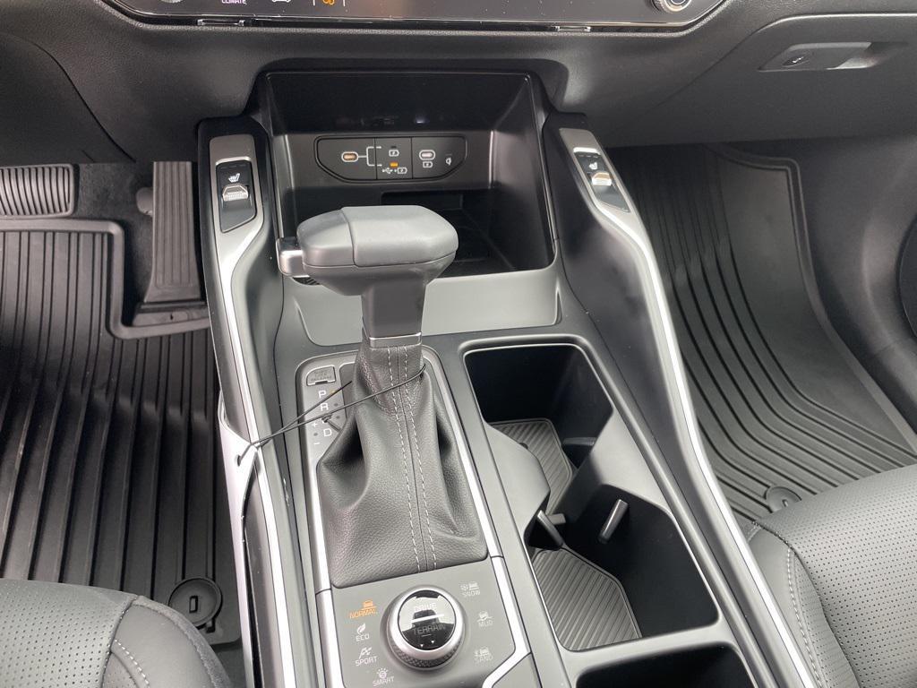 new 2026 Kia Sorento car, priced at $38,638