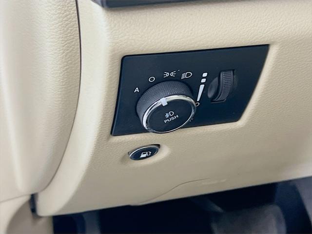 used 2021 Jeep Grand Cherokee car, priced at $24,998