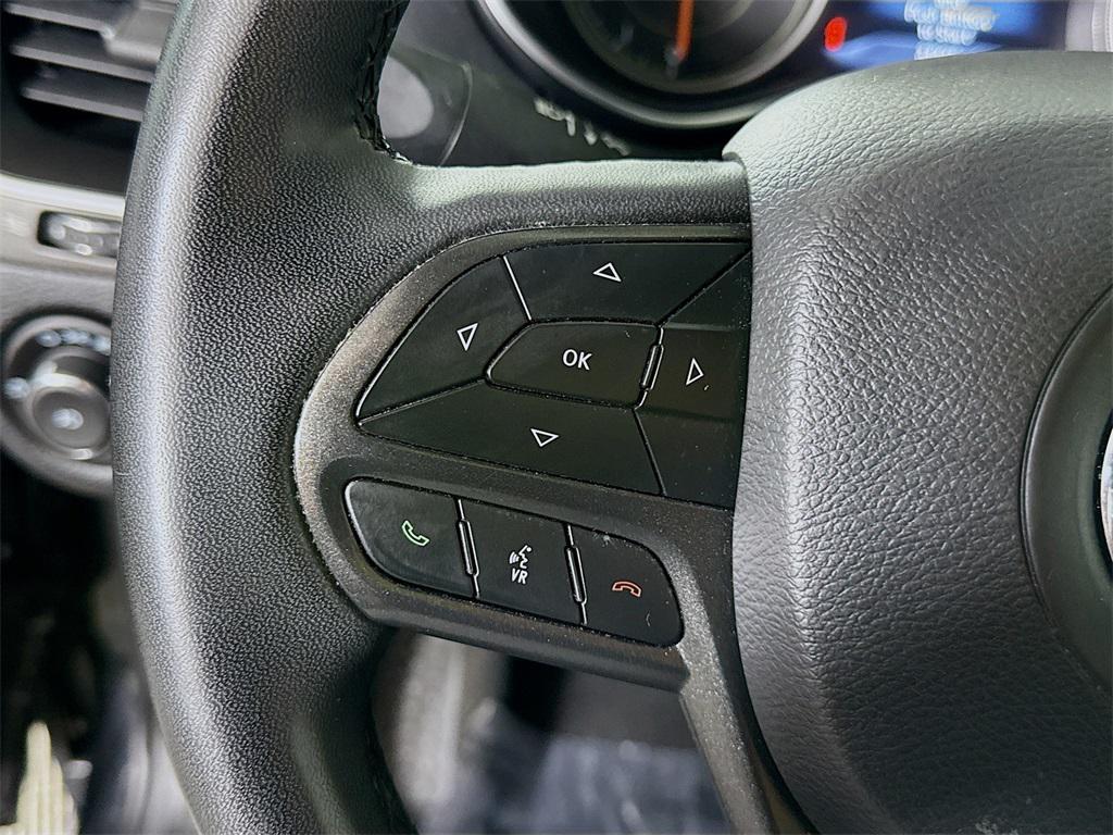 used 2022 Jeep Cherokee car, priced at $26,994