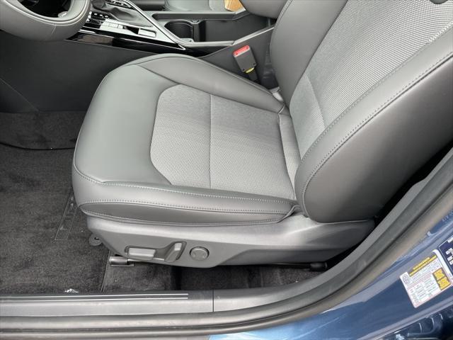 new 2025 Kia Niro car, priced at $29,705