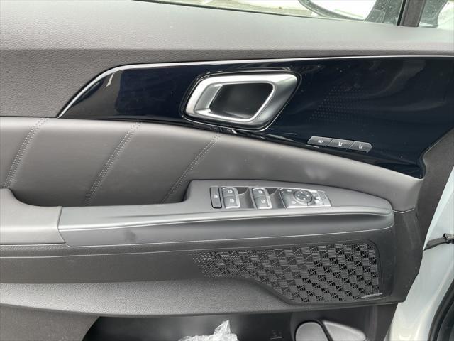 new 2025 Kia Carnival Hybrid car, priced at $52,768
