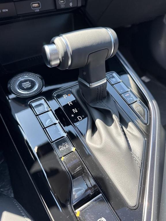 new 2025 Kia Niro car, priced at $32,047