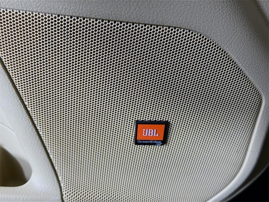 used 2015 Toyota Highlander car