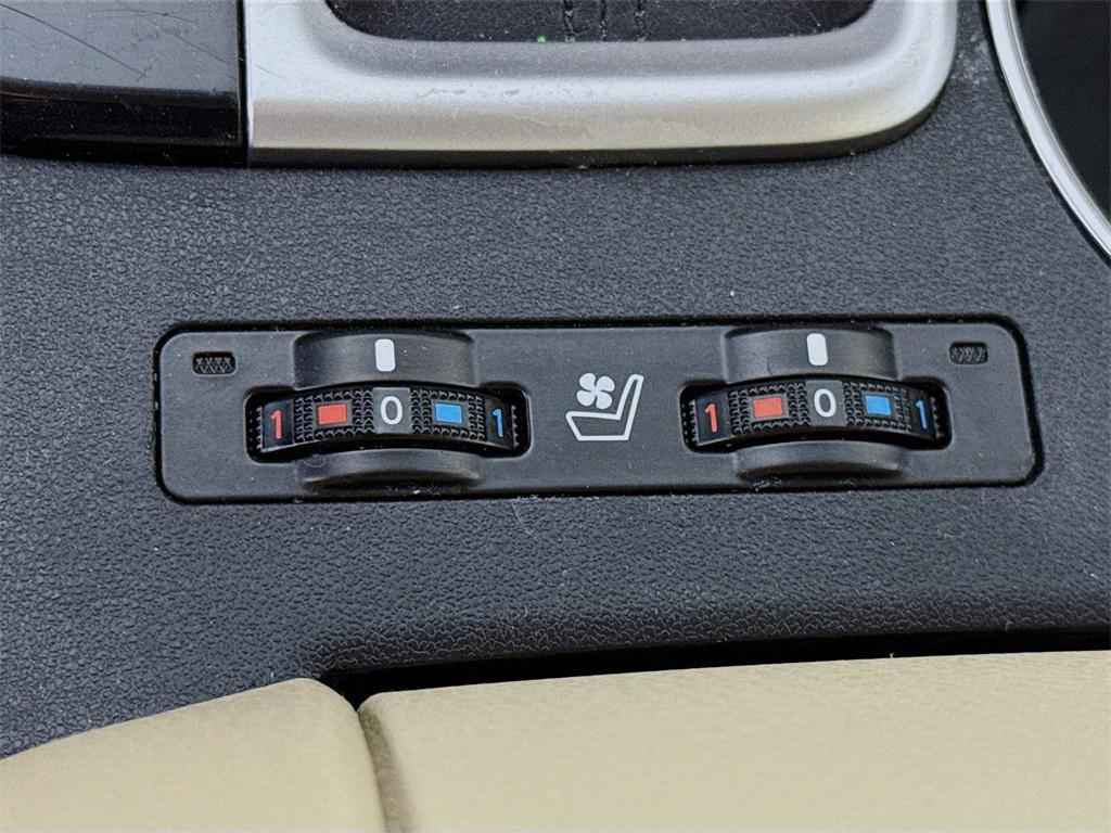 used 2015 Toyota Highlander car