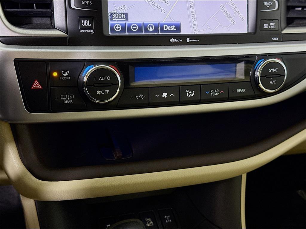 used 2015 Toyota Highlander car