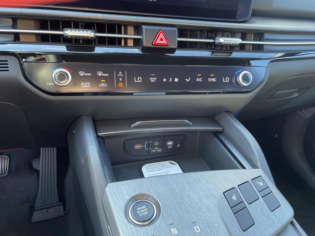 new 2026 Kia Sportage Hybrid car, priced at $35,821