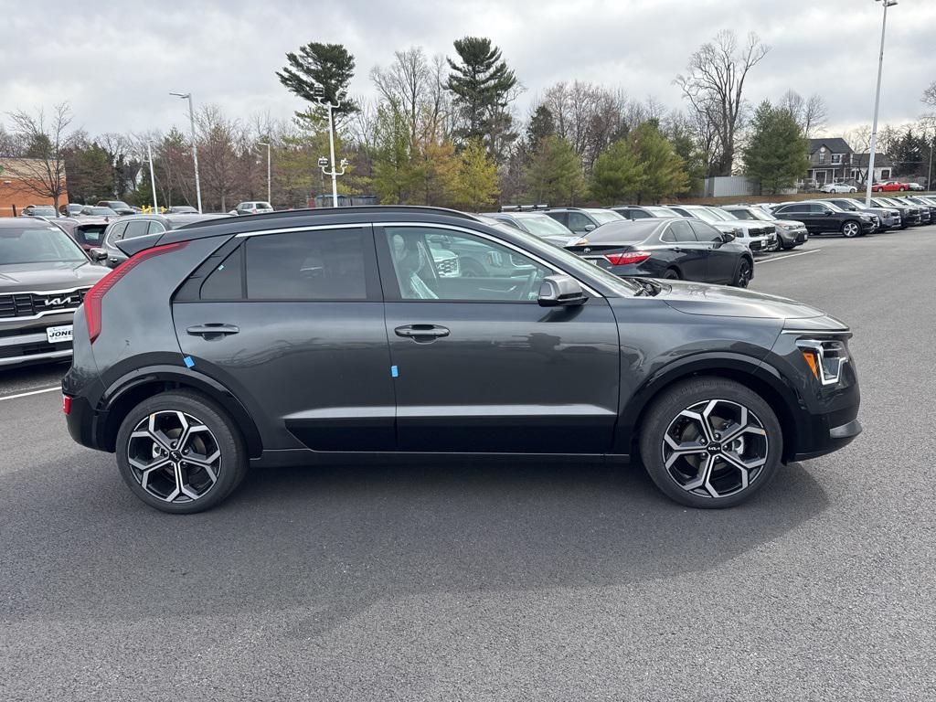 new 2025 Kia Niro car, priced at $30,998