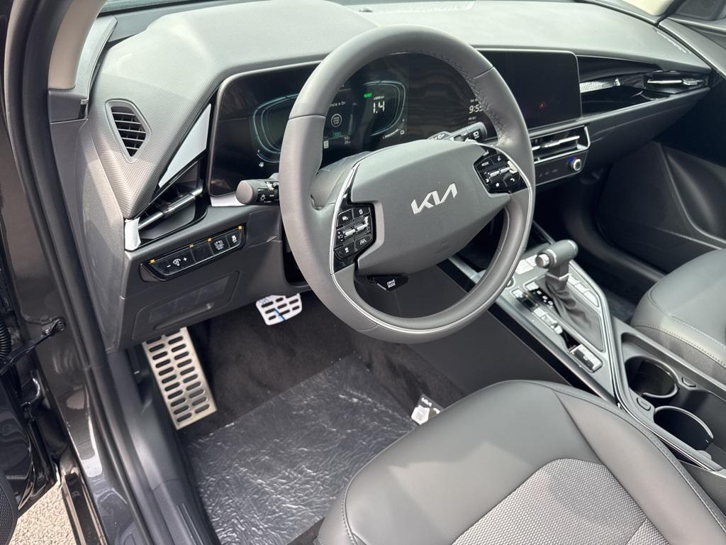 new 2025 Kia Niro car, priced at $30,998