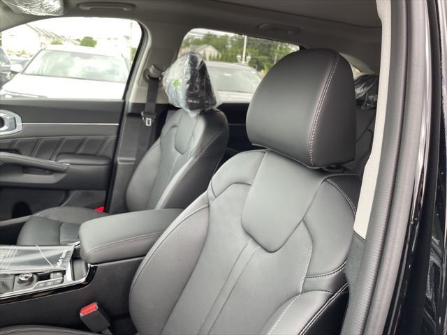 new 2025 Kia Sorento car, priced at $40,998
