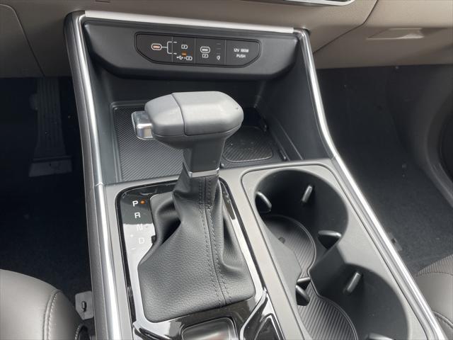 new 2025 Kia Carnival car, priced at $40,897